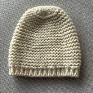 Aritzia Wilfred Cream Knit beanie